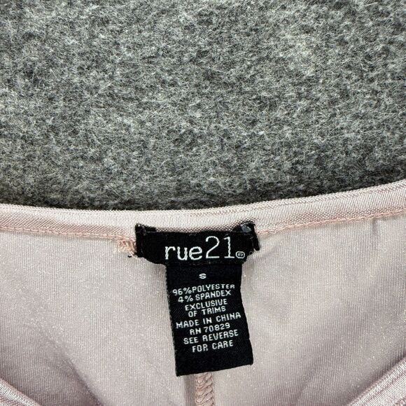 Rue 21 Dress Women S Small Pink Velvet V-Neck Sleeveless Shift Short Casual - Picture 3 of 6